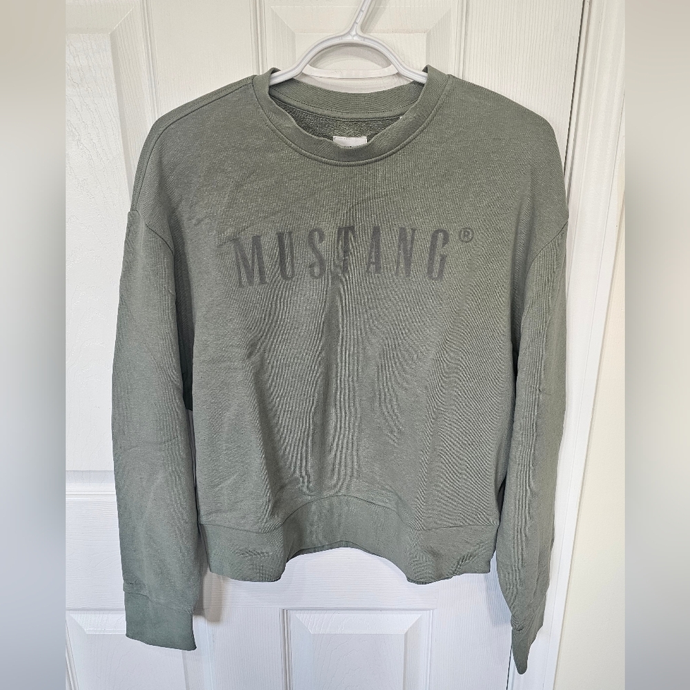 Mustang Sweater